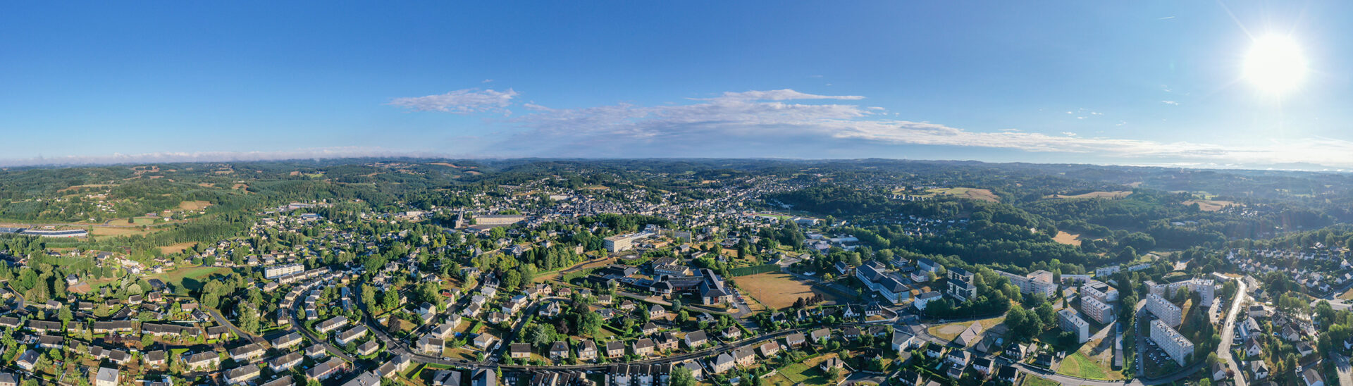Vue panoramique drone de la ville d'Ussel
